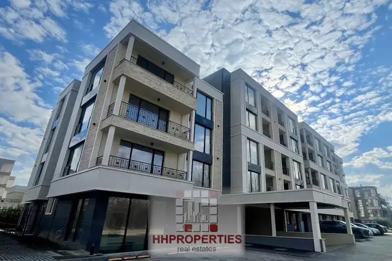Two-room apartment in Hristo Smirnenski, Plovdiv with parking space
