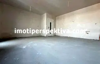 Двустаен апартамент с тераса и паркомясто в Христо Смирненски, Пловдив