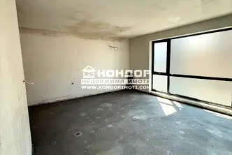 Двустаен апартамент с тераса в комплекс Корона, Пловдив