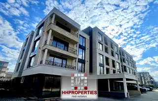 Тристаен апартамент 118 кв.м. в Христо Смирненски, Пловдив