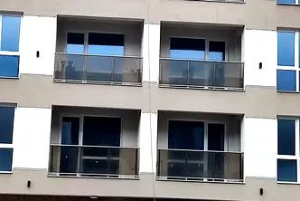 Просторен 3-стаен апартамент в Христо Смирненски, Пловдив с тераса
