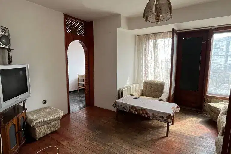 Three-room apartment with three terraces in Hristo Smirnenski, Plovdiv
