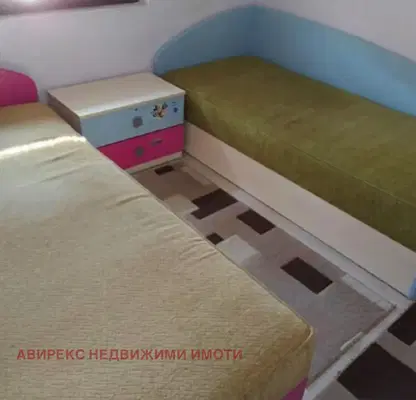 Снимка 3 — Тристаен апартамент с паркомясто в Каменица 1, Пловдив