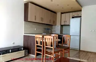 Тристаен апартамент с паркомясто в Каменица 1, Пловдив