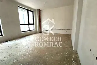Двустаен апартамент с тераса в нова сграда в Кършияка, Пловдив