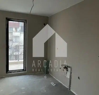 Снимка 2 — Двустаен апартамент с тераса в Кършияка, Пловдив