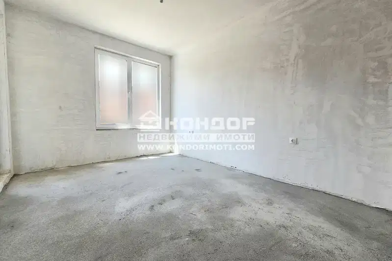 Two-room apartment in Karsiyaka with terrace in new complex