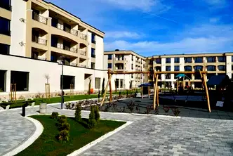 Тристаен апартамент с две тераси в Кършияка, Пловдив