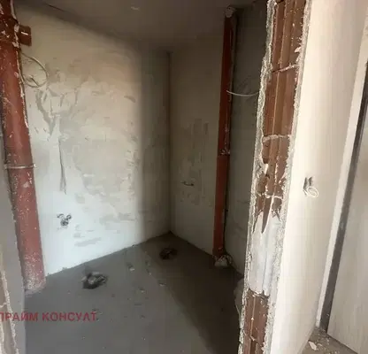 Снимка 4 — Просторен 3-стаен апартамент с асансьор в Кършияка, Пловдив