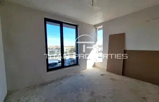 Тристаен апартамент с голяма тераса в Кършияка, Пловдив