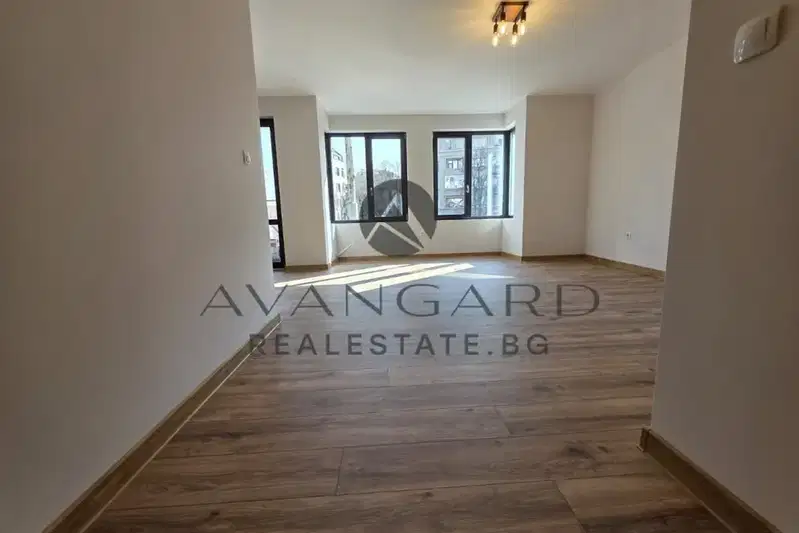 Three-room apartment with two terraces in Karshiyaka, Plovdiv