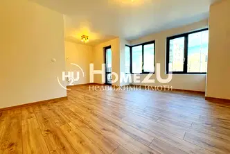 Тристаен апартамент с паркомясто в Кършияка, Пловдив