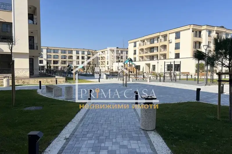 Тристаен апартамент с две тераси в Кършияка, Пловдив