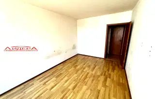 Тристаен апартамент в Кършияка, Пловдив с асансьор на 3-ти етаж