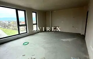 Тристаен апартамент в Кършияка, Пловдив с тераса