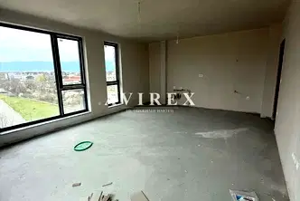 Тристаен апартамент в Кършияка, Пловдив с тераса