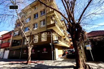 Тристаен апартамент в Кършияка, Пловдив с асансьор