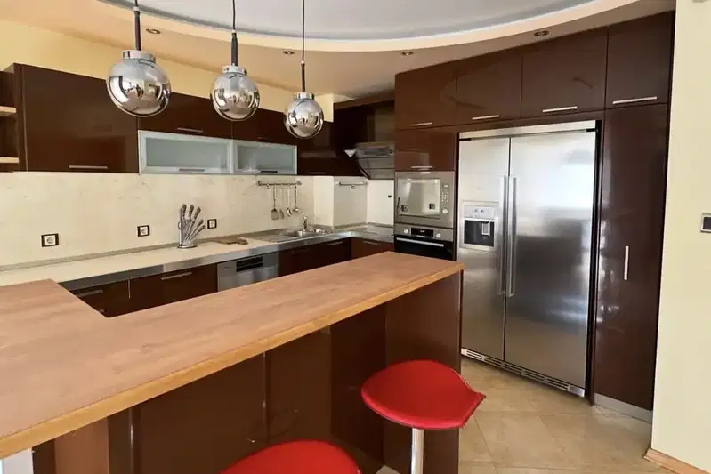 4-bedroom apartment in Plovdiv, Kyrshiyaka