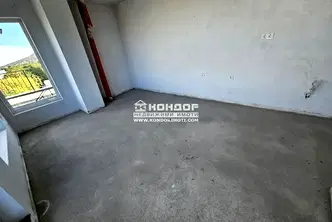 Едностаен апартамент с голяма тераса и панорамна гледка в Кючук Париж, Пловдив