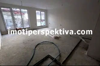 Двустаен апартамент с веранда в Кючук Париж, Пловдив