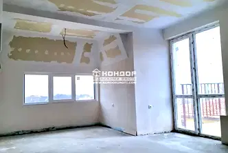 Двустаен апартамент с тераса и гледка към Родопите в Кючук Париж