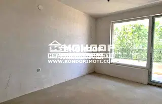 Просторен 3-стаен апартамент с две тераси в Кючук Париж, Пловдив