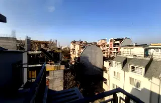 Тристаен апартамент с две тераси в Кючук Париж, Пловдив