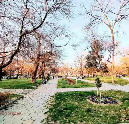 Снимка 2 — Тристаен апартамент в Кючук Париж с две тераси в Пловдив