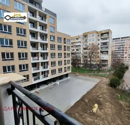 Снимка 3 — Тристайен апартамент 96 кв.м в Кючук Париж с тераса