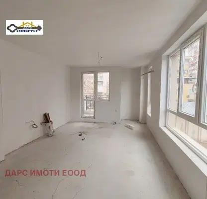 Снимка 5 — Тристайен апартамент 96 кв.м в Кючук Париж с тераса