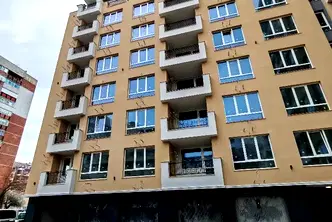 Тристайен апартамент 96 кв.м в Кючук Париж с тераса