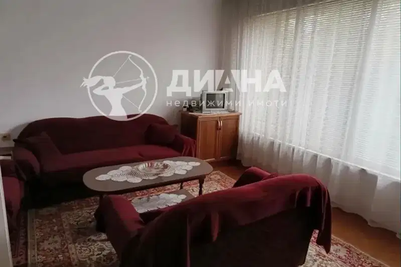 Тристаен апартамент в Кючук Париж с две тераси до НАП Пловдив
