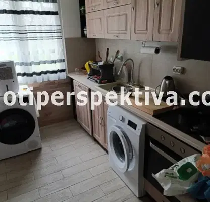 Снимка 4 — Тристаен апартамент с тераса в Кючук Париж, Пловдив