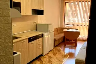 Едностаен апартамент под наем в Кючук Париж, 6-ти етаж