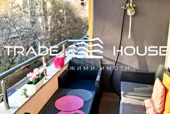 Двустаен апартамент с балкон в Кючук Париж, Пловдив