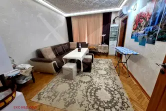 Тристаен апартамент с голяма тераса в Мараша, Пловдив