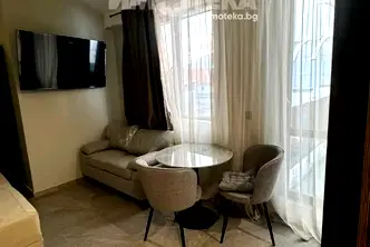 Студио апартамент в Младежки Хълм, Пловдив с асансьор
