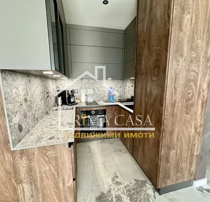 Снимка 3 — Двустаен апартамент с тераса и гледка в Младежки Хълм, Пловдив