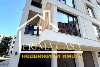Двустаен апартамент с тераса в бутикова сграда в Остромила, Пловдив