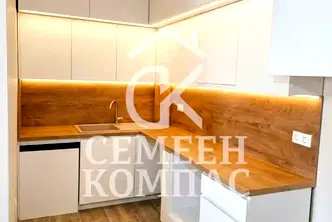 Двустаен апартамент с голяма тераса в Остромила, Пловдив