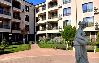 Двустаен апартамент в Остромила, Пловдив с тераса