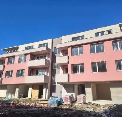 Снимка 4 — Двустаен апартамент с паркомясто в Остромила, Пловдив