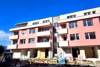 Двустаен апартамент с паркомясто в Остромила, Пловдив