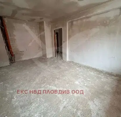 Снимка 2 — Двустаен апартамент в Остромила, Пловдив с тераса