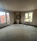 Тристаен апартамент с гараж в Остромила, Пловдив