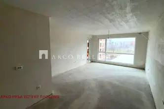 Двустаен апартамент с тераса в Гребната база, Пловдив