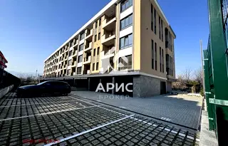 Тристаен апартамент с паркомясто в Пещерско шосе, Пловдив