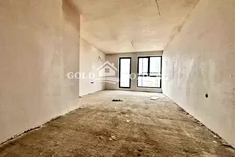 Тристаен апартамент 107 кв.м в Тракия с източно изложение