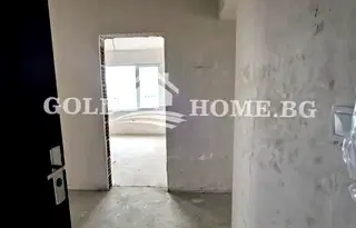 Тристаен апартамент в Тракия, Пловдив с две тераси