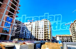 Просторен 3-стаен апартамент в Тракия, Пловдив с асансьор
